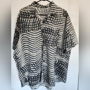 Men's Black and White Casual Button Down Shirt